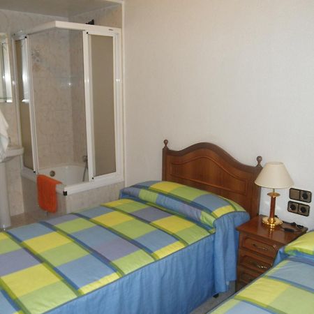 Hostal Los Andes Madrid Exteriör bild